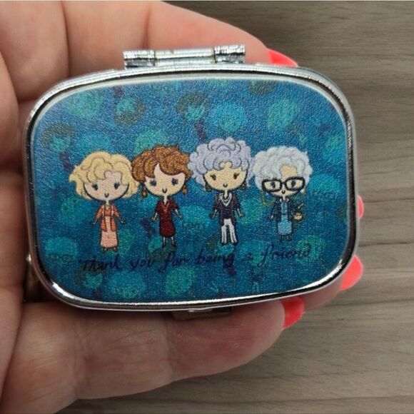 Golden Girls Pill Box Silver Medicine Tin Case FRIEND GIFT Portable Purse Size - Picture 7 of 8